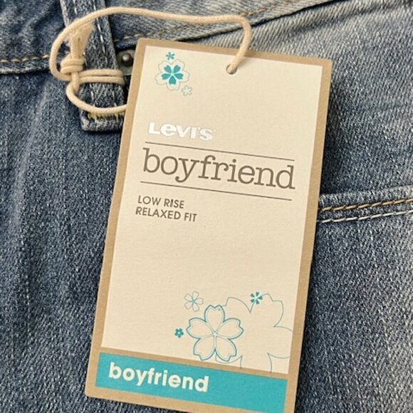 Levi’s Boyfriend Denim Jean Shorts Cuffed Distressed Faded - Picture 5 of 6